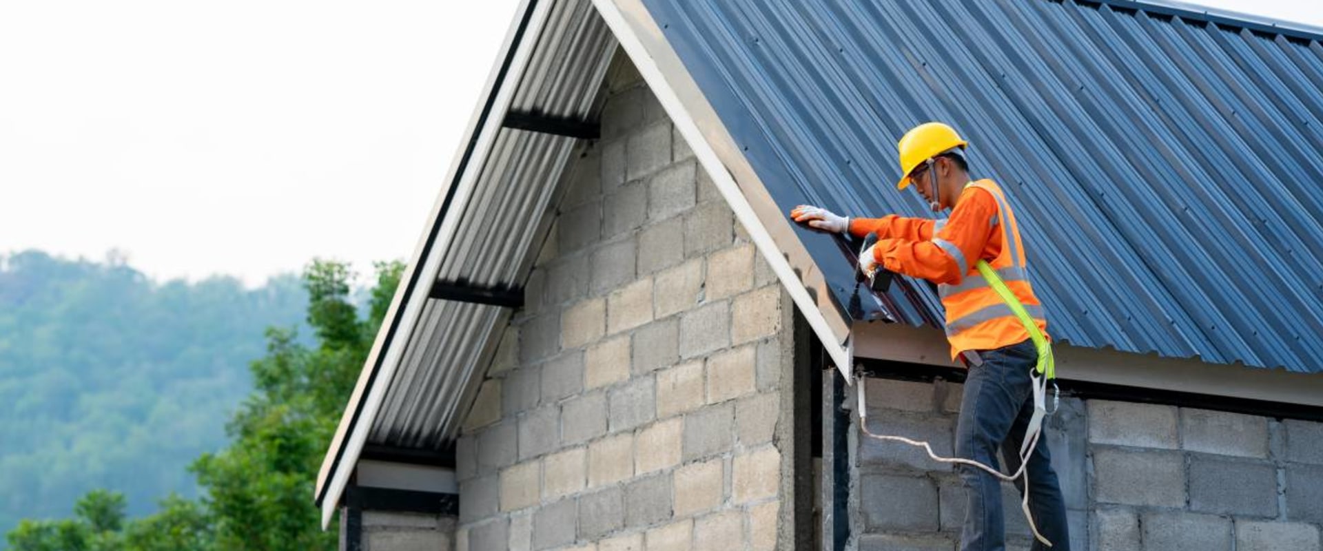 How much do roofers make a square?