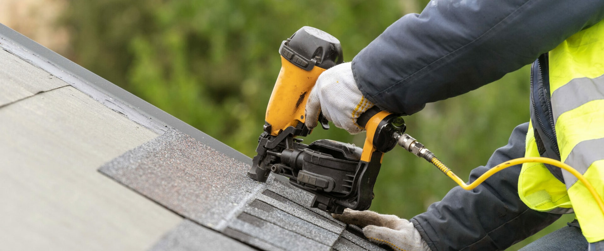 How much roofing on a 1100 square-foot house?