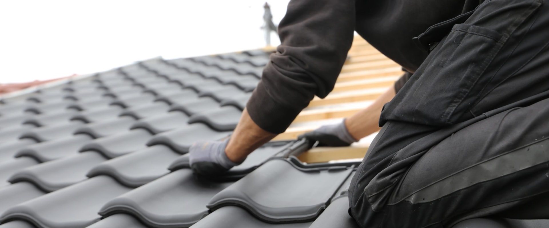 How much do roofers profit per roof?