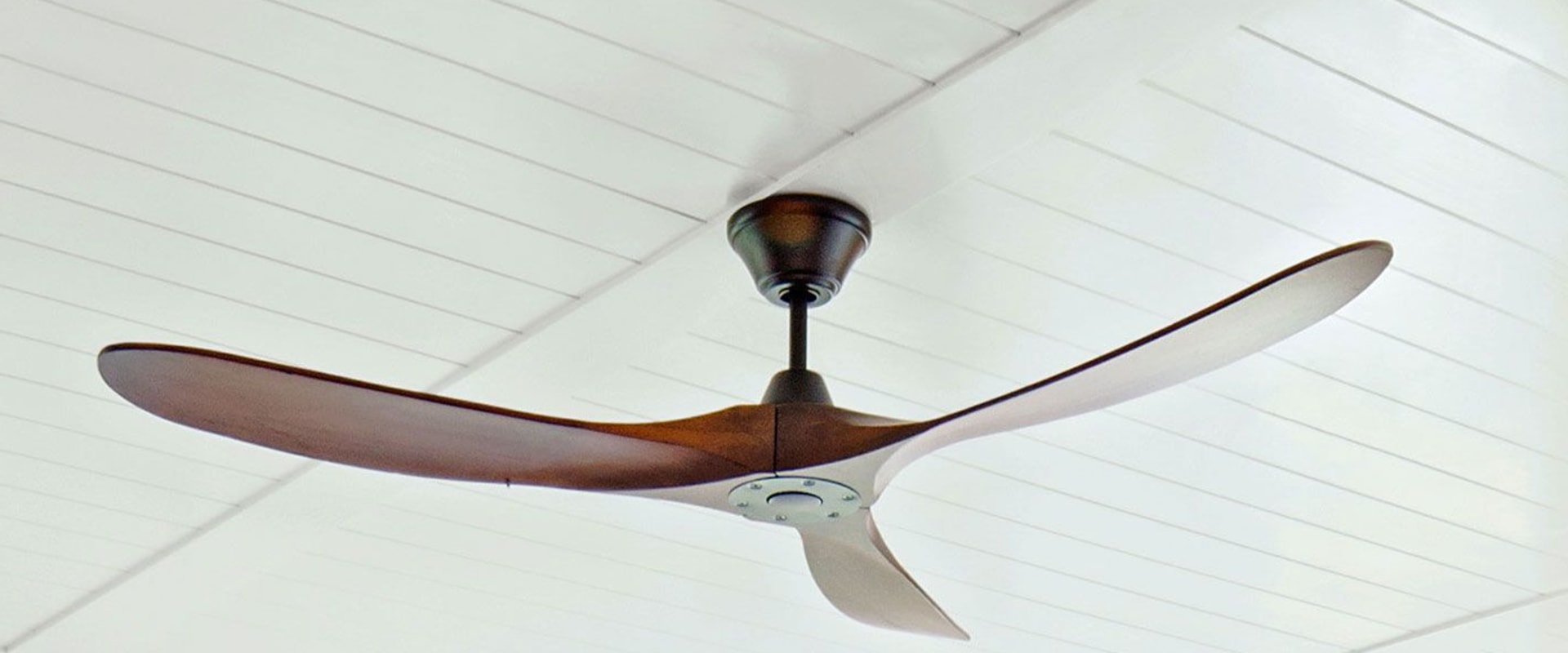 Why don't they put attic fans in houses anymore?