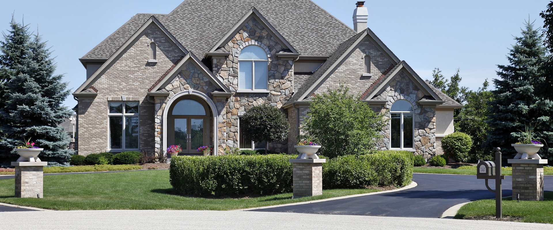 What do most roofers charge per square?