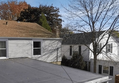 What is the best way to clean a roof in SC?